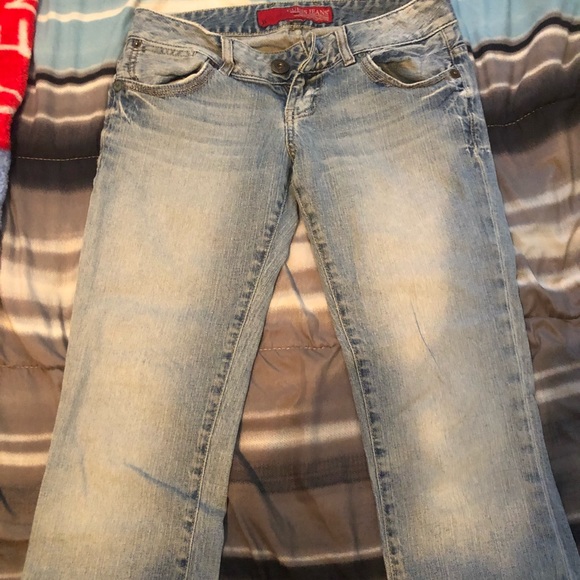 Guess capris - Picture 3 of 3